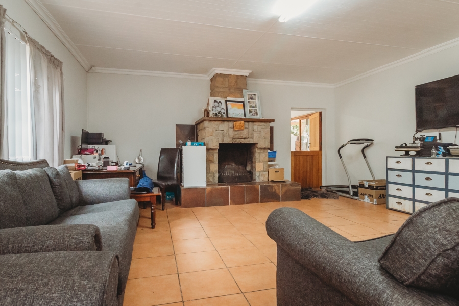 4 Bedroom Property for Sale in Bodorp Western Cape